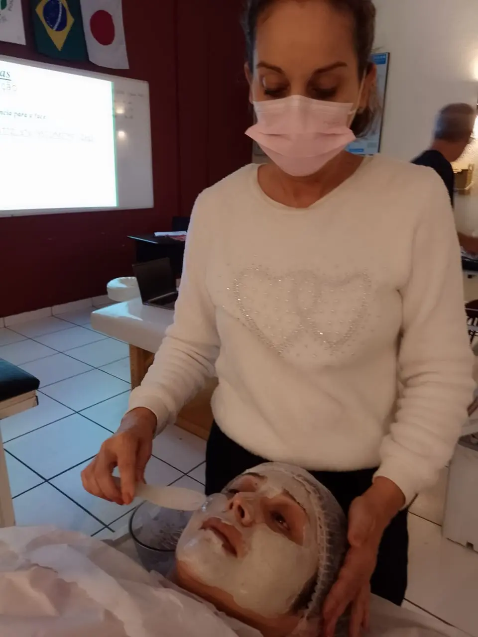 Symone - Especialista em Acupuntura